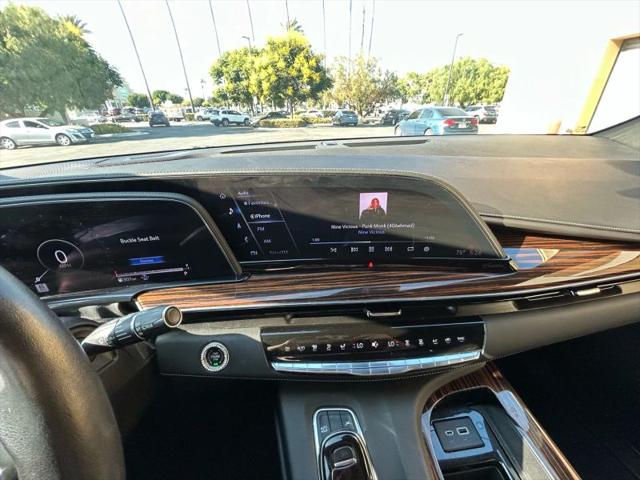 2022 Cadillac Escalade ESV 4WD Luxury