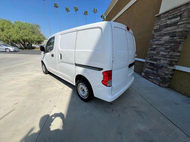 2017 Nissan NV200 S