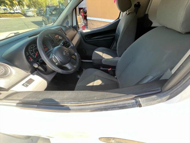 2017 Nissan NV200 S