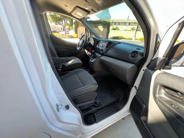 2017 Nissan NV200 S