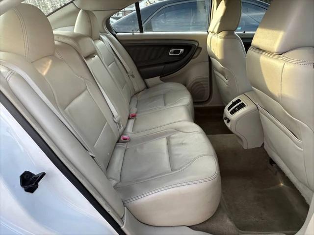 2011 Ford Taurus SEL