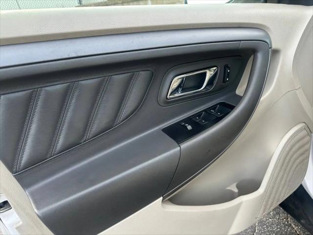 2011 Ford Taurus SEL
