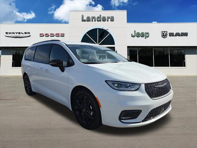 2026 Chrysler Pacifica Select for sale in Covington, TN