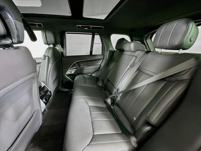 2026 Land Rover Range Rover P400 SE