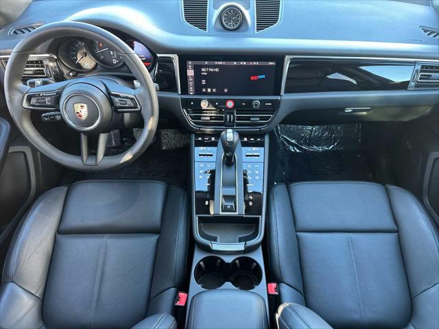 2025 Porsche Macan AWD