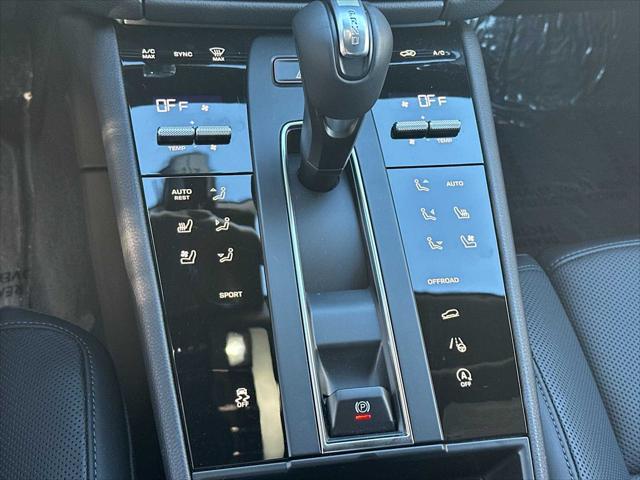 2025 Porsche Macan AWD