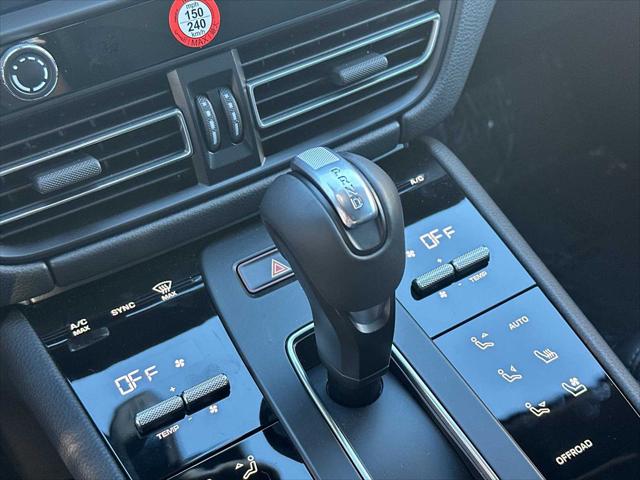 2025 Porsche Macan AWD