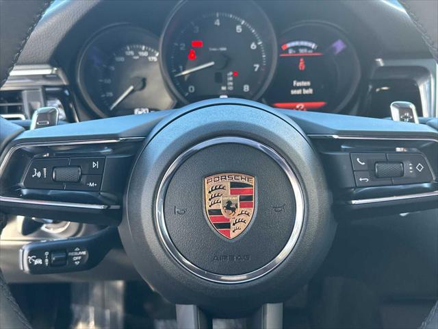 2025 Porsche Macan AWD