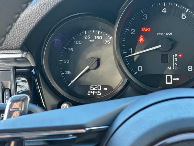 2025 Porsche Macan AWD