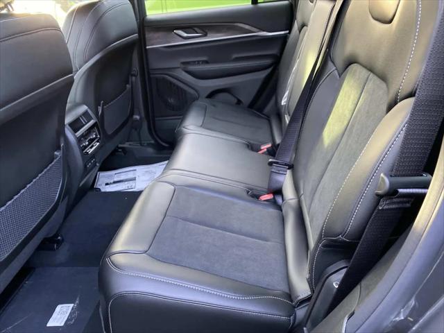 2026 Jeep Grand Cherokee Altitude 4x4