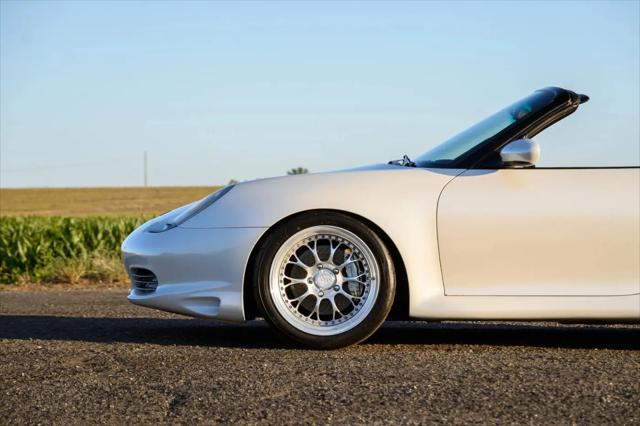 2000 Porsche 911 911 Carrera 4