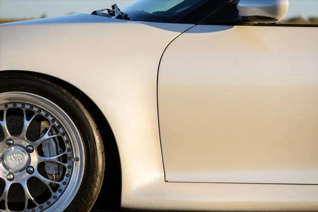 2000 Porsche 911 911 Carrera 4