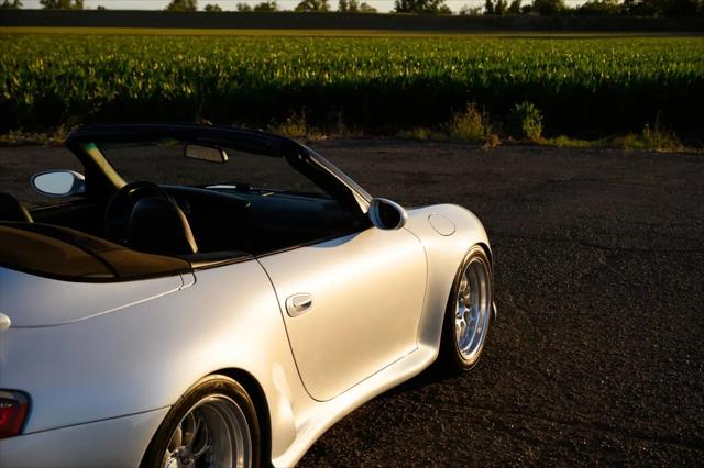 2000 Porsche 911 911 Carrera 4