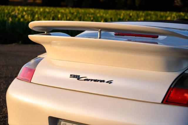 2000 Porsche 911 911 Carrera 4