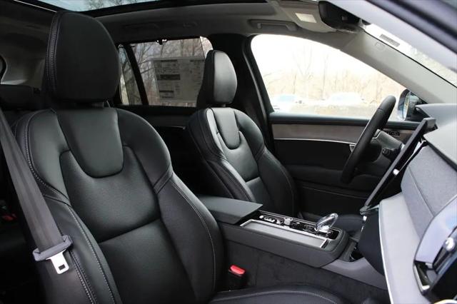 2026 Volvo XC90 Plug-In Hybrid Ultra Dark Theme, T8 AWD, Electric/Gasoline, 7 Seats