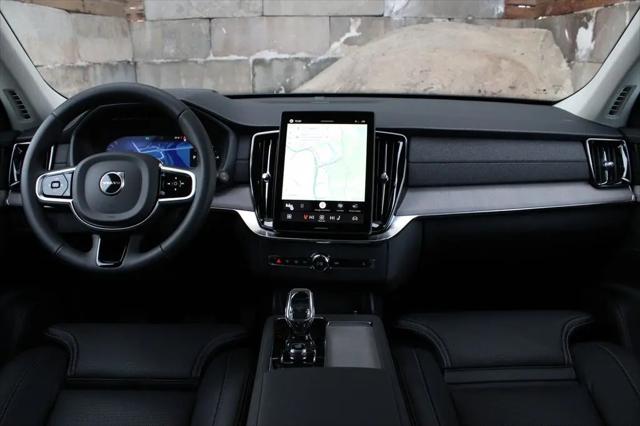 2026 Volvo XC90 Plug-In Hybrid Ultra Dark Theme, T8 AWD, Electric/Gasoline, 7 Seats