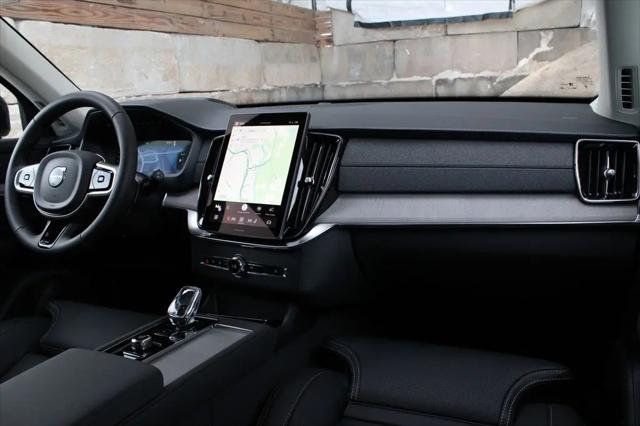 2026 Volvo XC90 Plug-In Hybrid Ultra Dark Theme, T8 AWD, Electric/Gasoline, 7 Seats