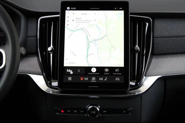 2026 Volvo XC90 Plug-In Hybrid Ultra Dark Theme, T8 AWD, Electric/Gasoline, 7 Seats