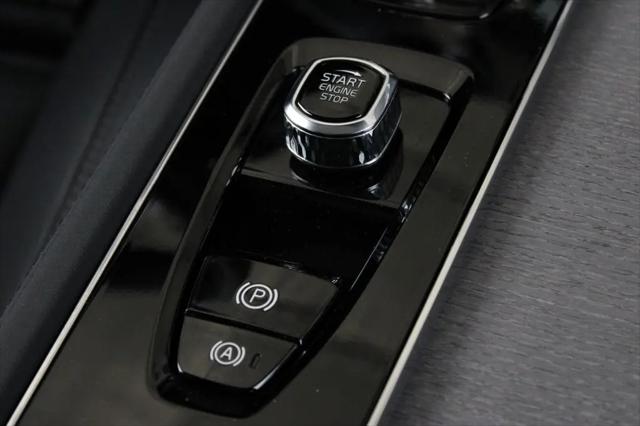2026 Volvo XC90 Plug-In Hybrid Ultra Dark Theme, T8 AWD, Electric/Gasoline, 7 Seats