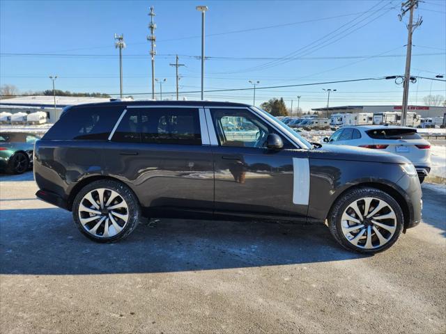 2026 Land Rover Range Rover P530 SE 7 Seat