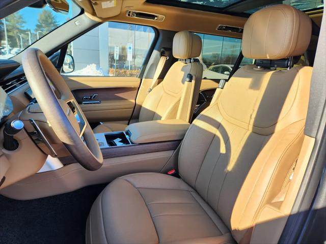 2026 Land Rover Range Rover P530 SE 7 Seat