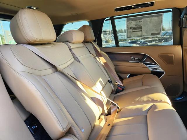2026 Land Rover Range Rover P530 SE 7 Seat