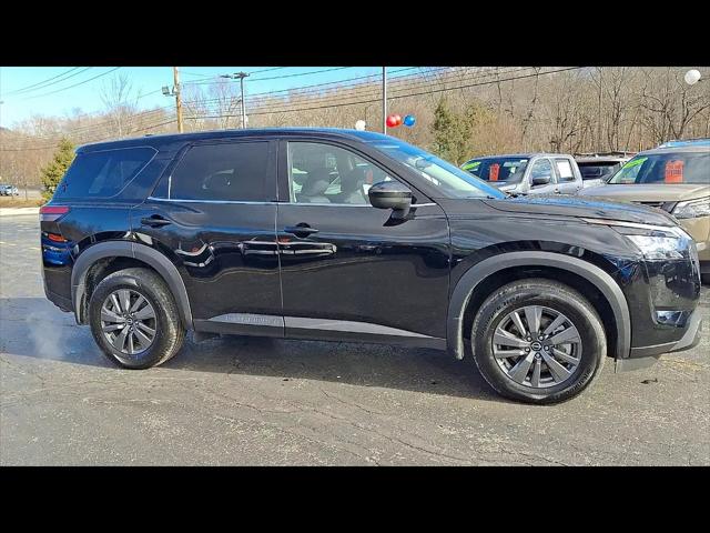 2025 Nissan Pathfinder S 4WD