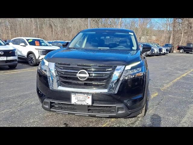 2025 Nissan Pathfinder S 4WD