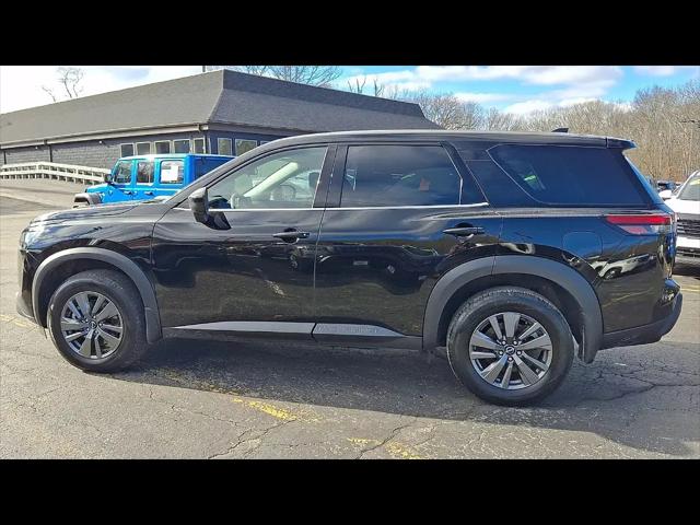 2025 Nissan Pathfinder S 4WD