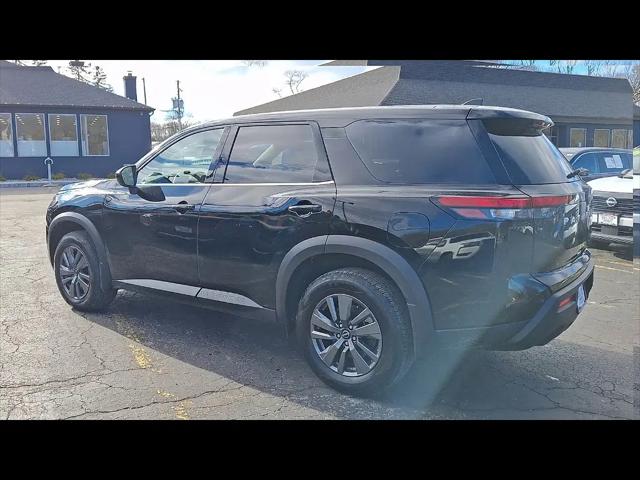 2025 Nissan Pathfinder S 4WD