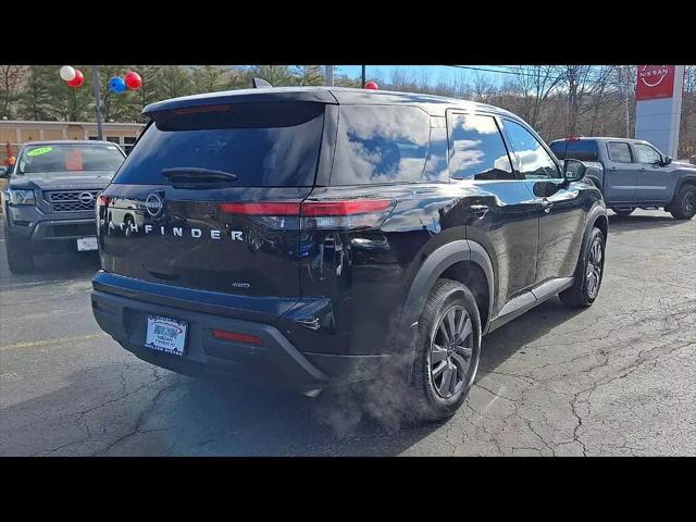 2025 Nissan Pathfinder S 4WD