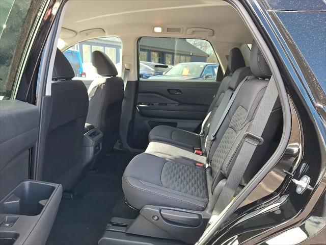 2025 Nissan Pathfinder S 4WD