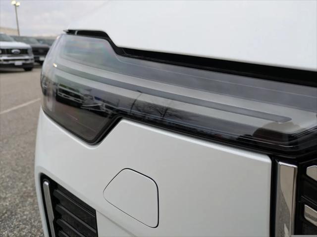 2026 Volvo XC90 Plus, B6 AWD Gas mild hybrid, Gasoline, Bright, 7 Seats