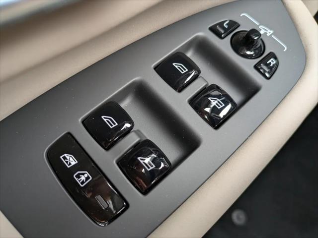 2026 Volvo XC90 Plus, B6 AWD Gas mild hybrid, Gasoline, Bright, 7 Seats
