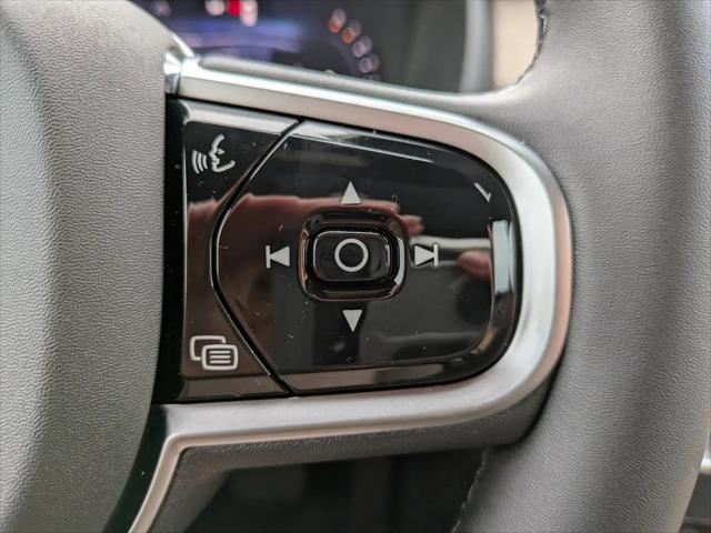 2026 Volvo XC90 Plus, B6 AWD Gas mild hybrid, Gasoline, Bright, 7 Seats