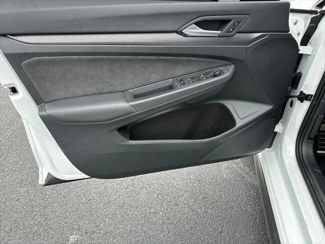 2025 Volkswagen Golf GTI 2.0T SE