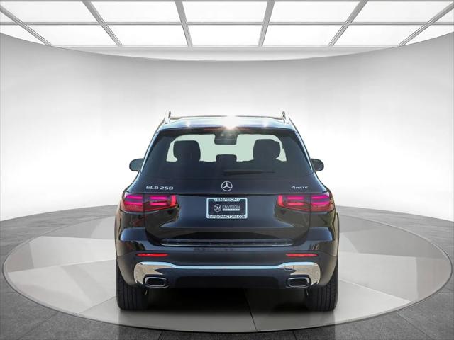 2026 Mercedes-Benz GLB 4MATIC