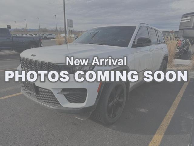 2023 Jeep Grand Cherokee Altitude 4x4