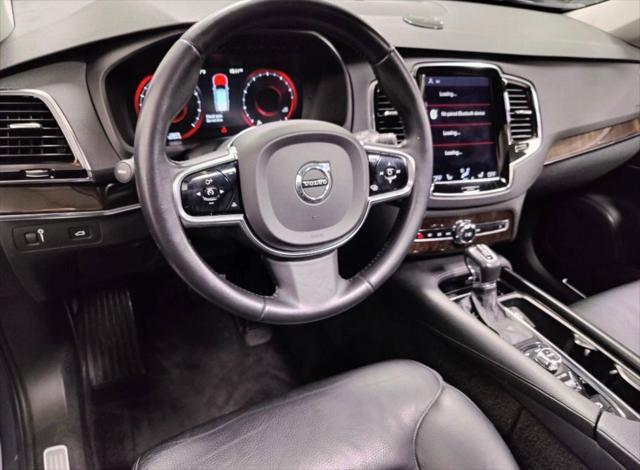 2016 Volvo XC90 T6 Momentum