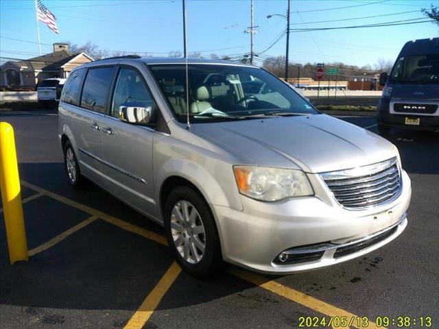 2012 Chrysler Town and Country Touring-L
