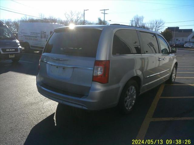 2012 Chrysler Town and Country Touring-L