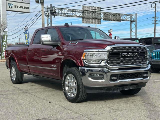 2024 RAM 3500 Limited Crew Cab 4x4 8 Box
