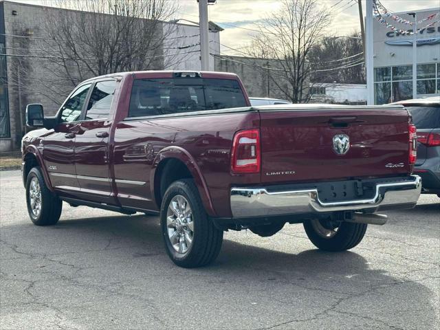 2024 RAM 3500 Limited Crew Cab 4x4 8 Box