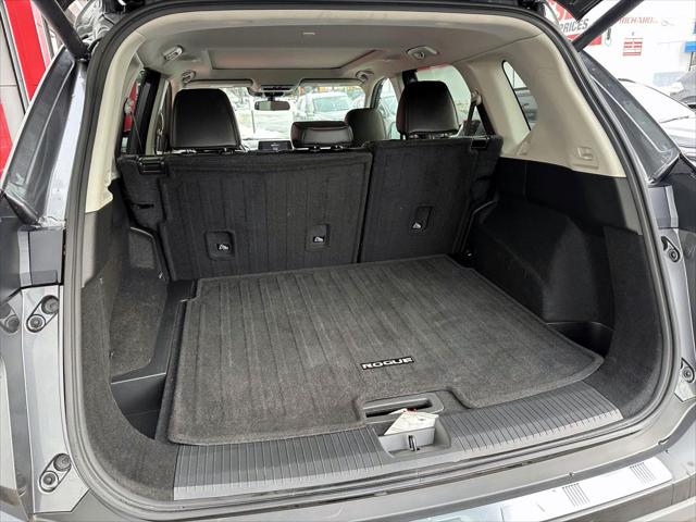 2022 Nissan Rogue SV Intelligent AWD [13]