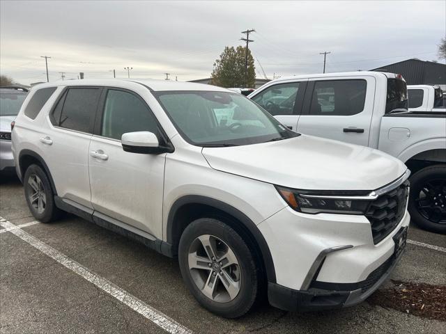 2023 Honda Pilot AWD EX-L 8 Passenger