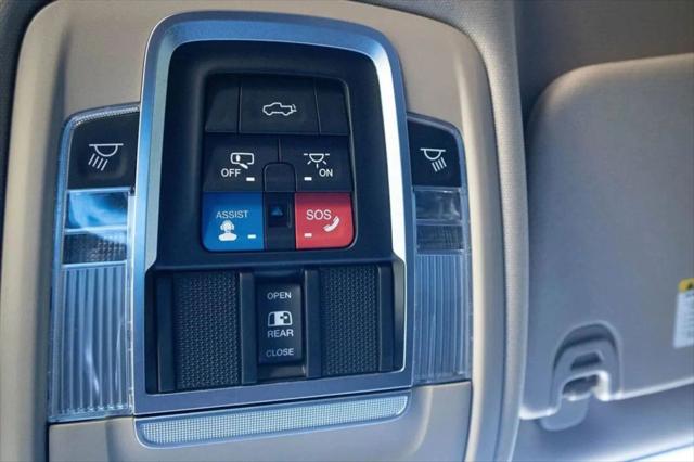 2020 Ram 1500 Laramie Crew Cab 4x4 64 Box