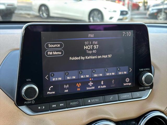 2020 Nissan Sentra SV Xtronic CVT [24]