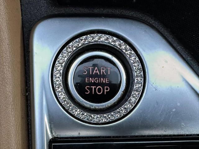 2020 Nissan Sentra SV Xtronic CVT [28]