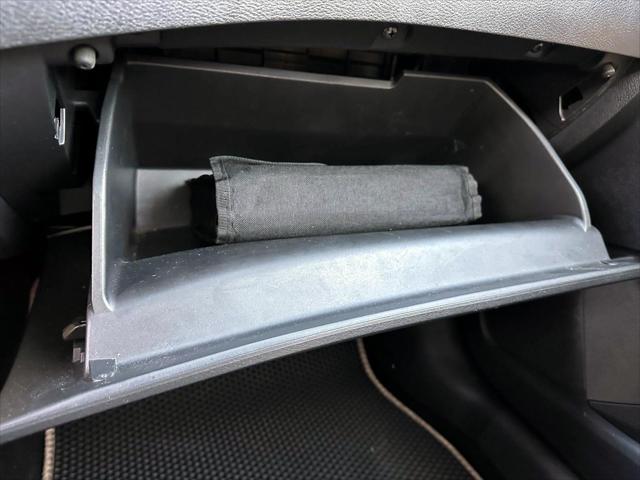 2020 Nissan Sentra SV Xtronic CVT [30]