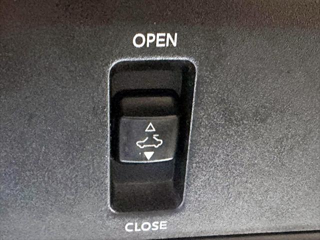 2020 Nissan Sentra SV Xtronic CVT [36]